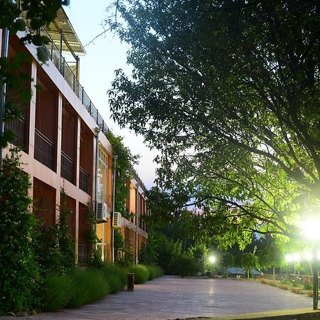 Avenue Park Hotel Yusufkhona Luaran gambar