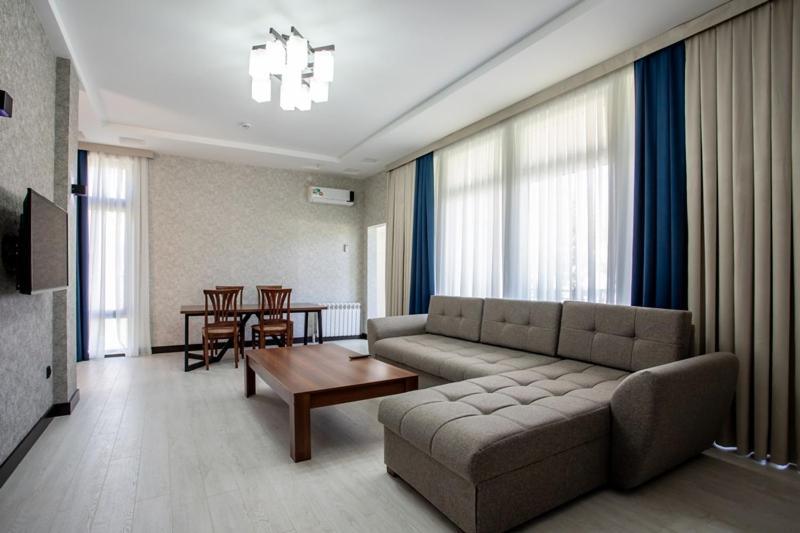 Avenue Park Hotel Yusufkhona Luaran gambar